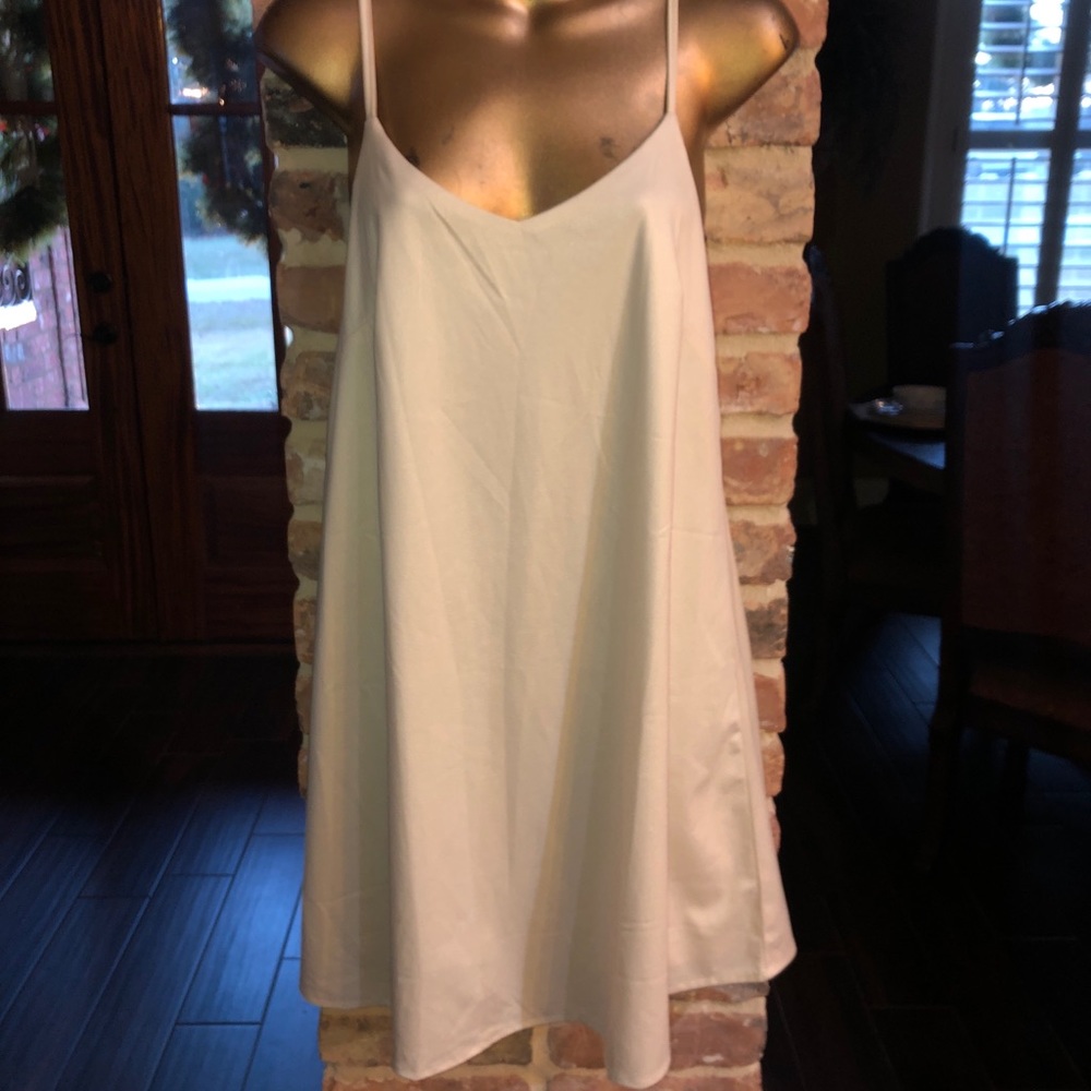 Very j size small ivory spaghetti strap flowy dress